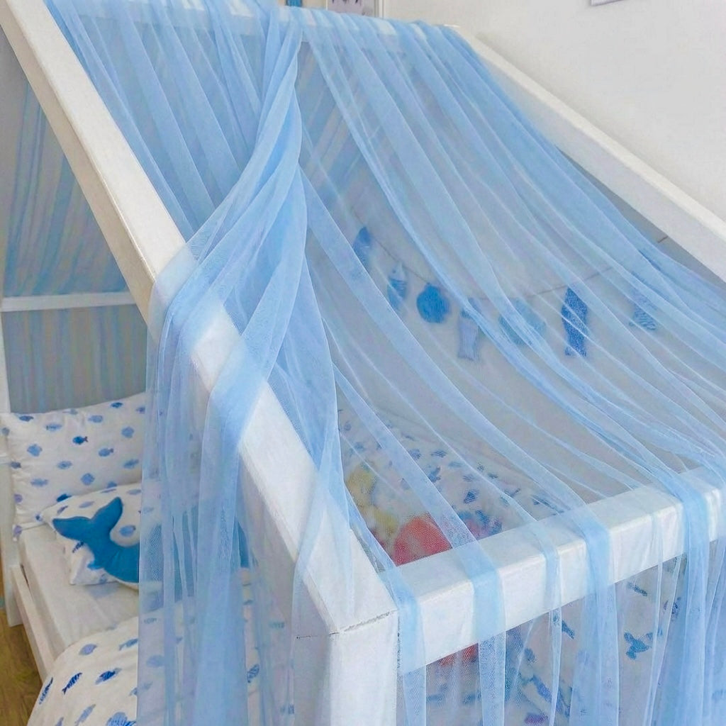 Gekräuselter Hausbett - Himmel blau