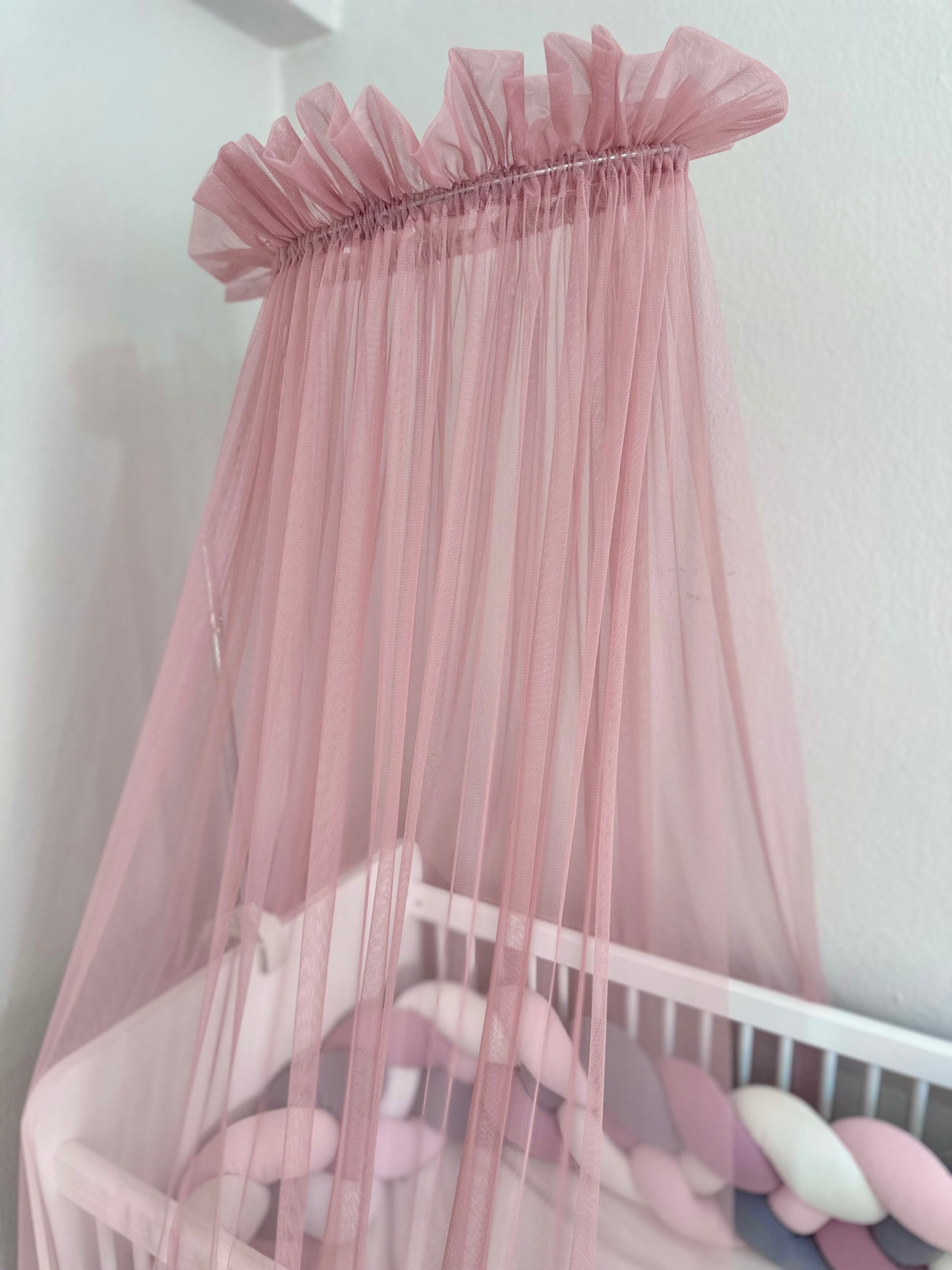 Baby Fancyroom Betthimmel für Babybett 300x180 cm – feiner Tüll, handgefertigt, eleganter Volant, Altrosa